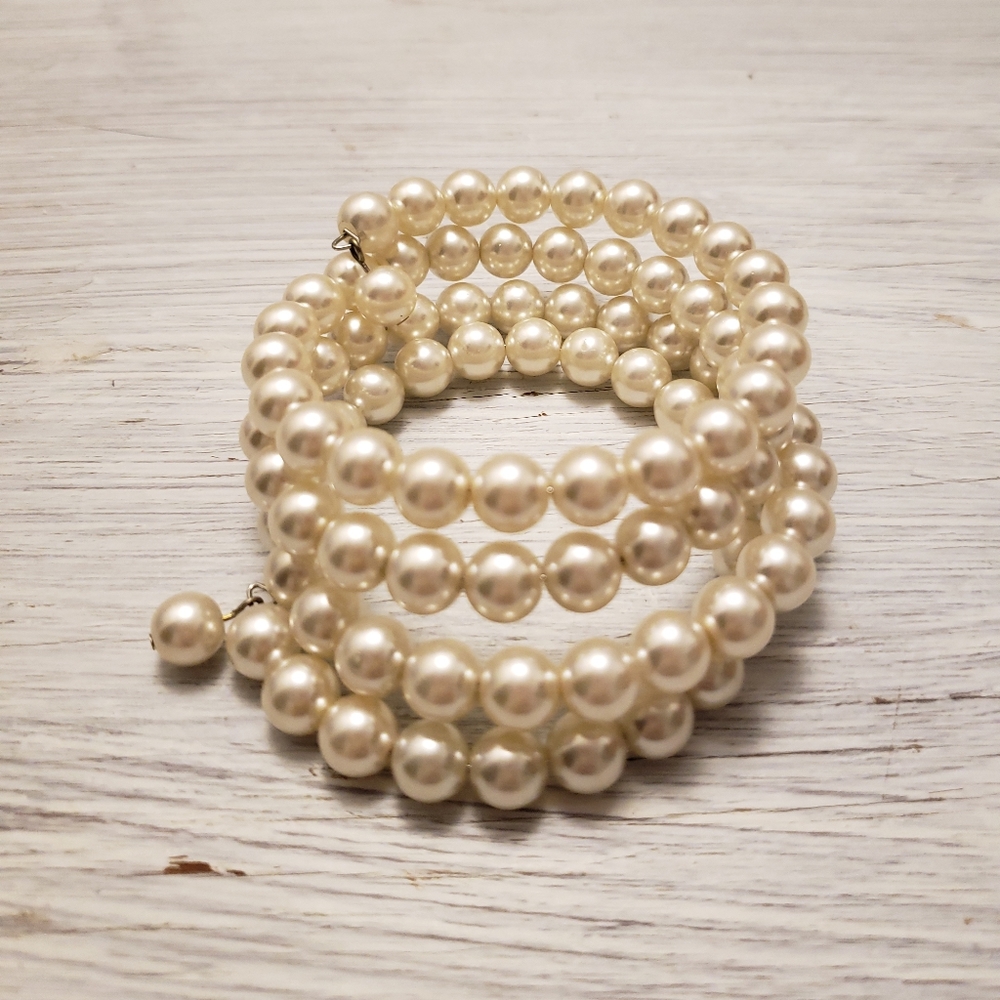 Pearl wrap bracelet